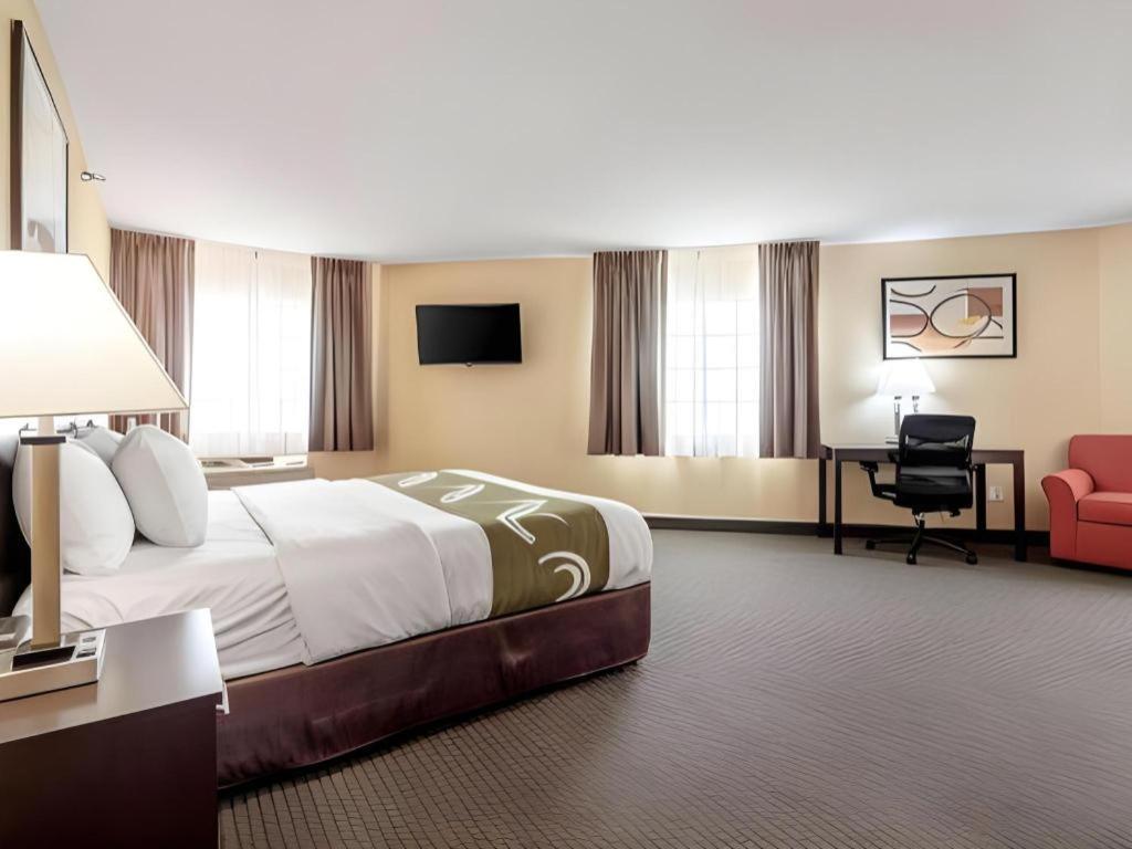 Quality Inn & Suites Arbor Екстер'єр фото