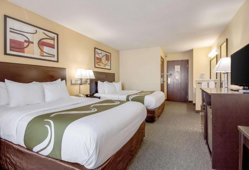 Quality Inn & Suites Arbor Екстер'єр фото