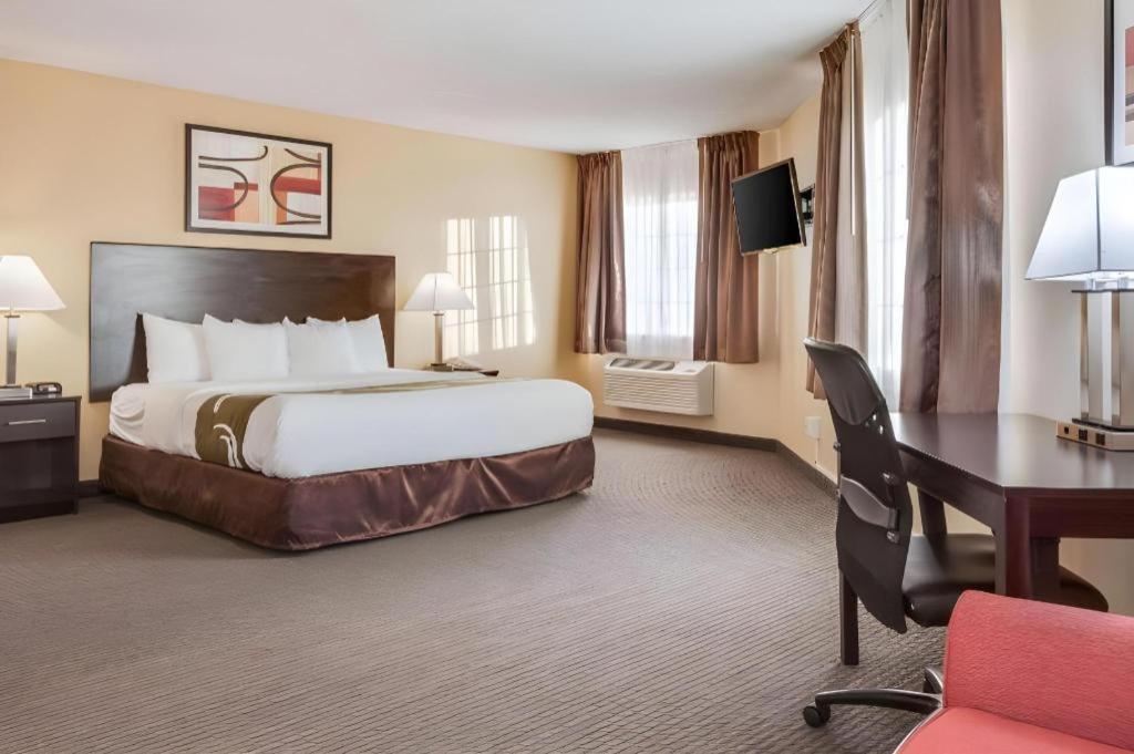 Quality Inn & Suites Arbor Екстер'єр фото
