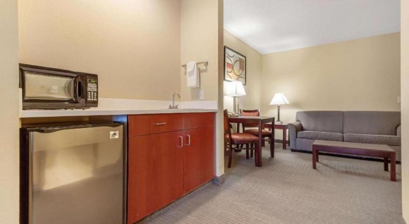 Quality Inn & Suites Arbor Екстер'єр фото