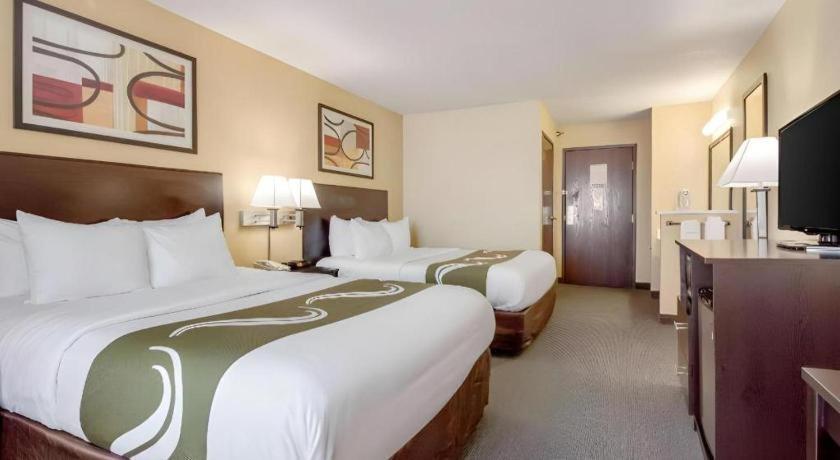 Quality Inn & Suites Arbor Екстер'єр фото